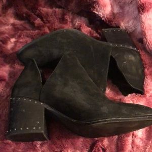 Vince comuto black suede booties